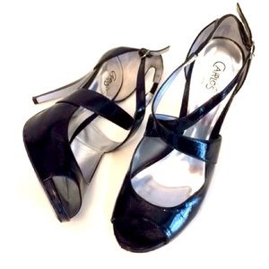 Carlos Santana Black Patent Peep Toe Heel 10M
